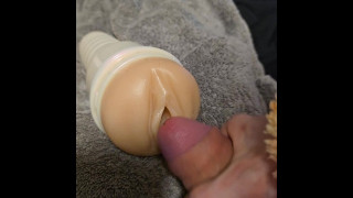 Cumshot Onto Fleshlight (kendra sunderland) Lips
